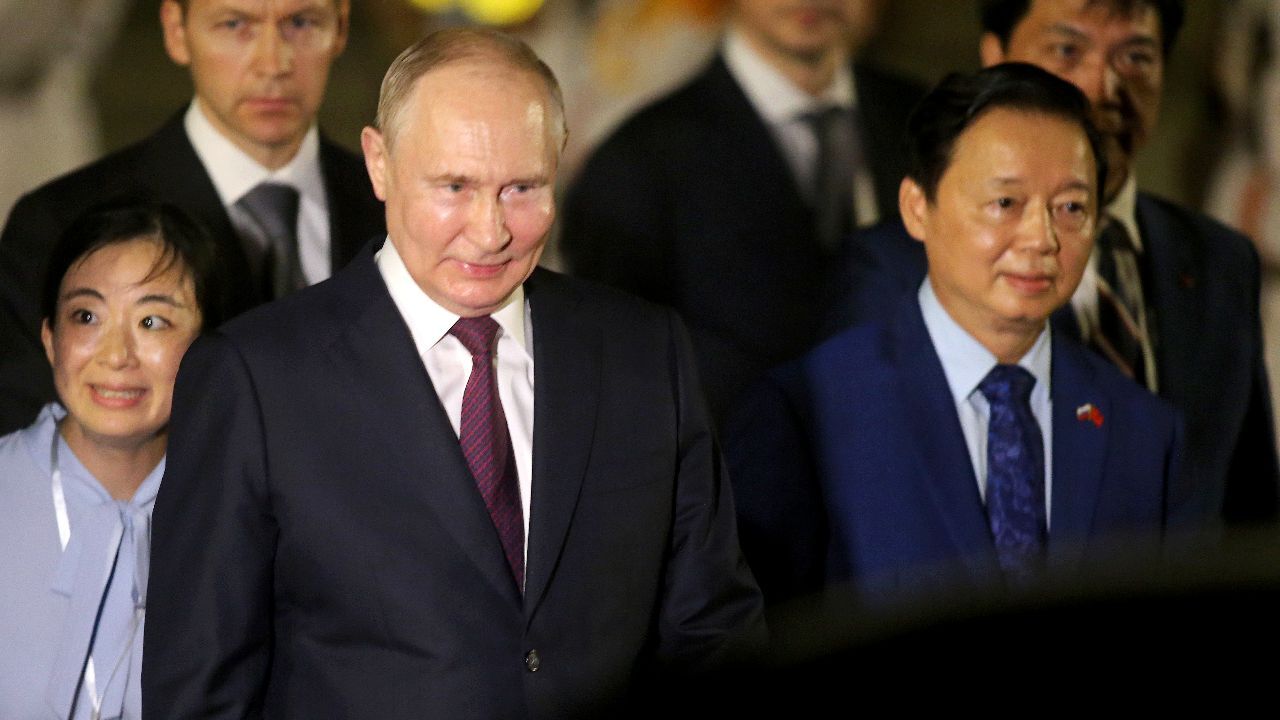 Putin&#039;in Asya turu sürüyor! Kuzey Kore&#039;den sonraki durak Vietnam