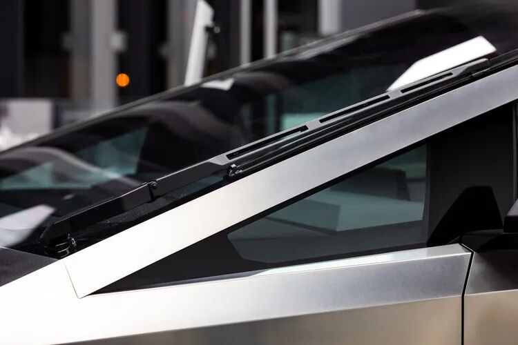 Tesla'nın göz bebeği Cybertruck'ın teslimatları ertelendi! Cam sileceği sorunları yaşanıyor... Tesla'nın göz bebeği Cybertruck'ın teslimatları ertelendi! Cam sileceği sorunları yaşanıyor... - 1. Resim