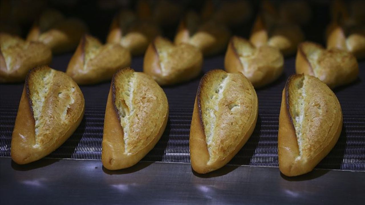 Halk Ekmek zammın ardından 250 gramlık ekmek fiyatı 8 lira oldu