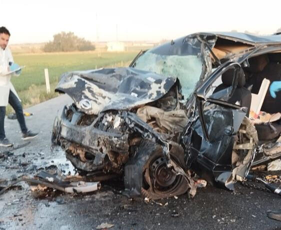 Konya'da katliam gibi kaza! 4 kişi öldü, 2 çocuk geride kaldı Konya'da katliam gibi kaza! 4 kişi öldü, 2 çocuk geride kaldı - 2. Resim