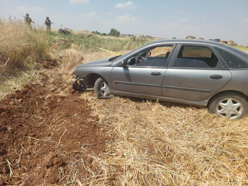 Şanlıurfa'da otomobile silahlı saldırı: 1 ölü, 1 yaralı Şanlıurfa'da otomobile silahlı saldırı: 1 ölü, 1 yaralı - 1. Resim