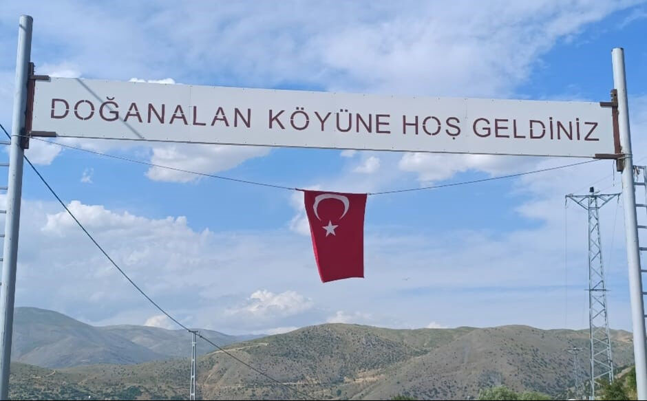 Tunceli Doğanalan köyünde sigaraya savaş açıldı! 4 kişiye büyük baskı var Tunceli Doğanalan köyünde sigaraya savaş açıldı! 4 kişiye büyük baskı var - 2. Resim