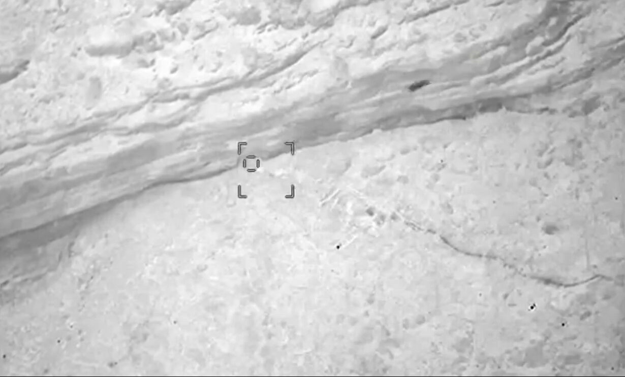 Türk askeri Hakurk ve Kandil'de tespit edilen teröristleri bombaladı - 3. Resim