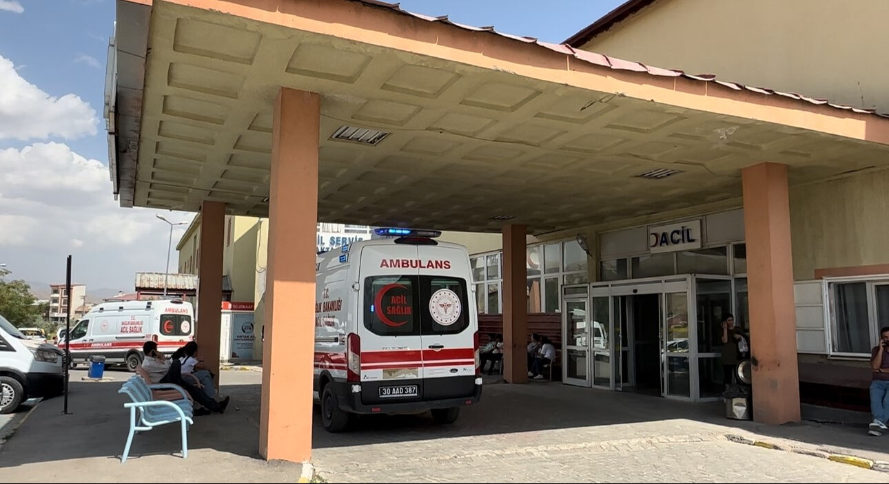 Yüksekova'da feci olay! Biri kadın diğeri erkek 2 ceset bulundu Yüksekova'da feci olay! Biri kadın diğeri erkek 2 ceset bulundu - 2. Resim