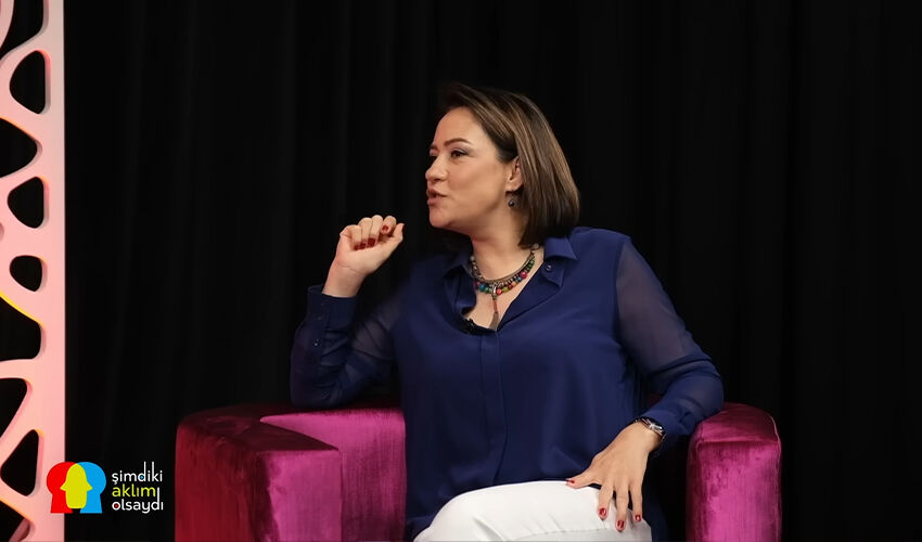 Ezgi Sertel yaşadığı acı olayı itiraf etti: Reklam arasında düşük yaptım Ezgi Sertel yaşadığı acı olayı itiraf etti: Reklam arasında düşük yaptım - 1. Resim