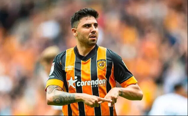 Trabzonspor Hull City'de forma giyen Ozan Tufan ile anlaştı Trabzonspor Hull City'de forma giyen Ozan Tufan ile anlaştı - 1. Resim