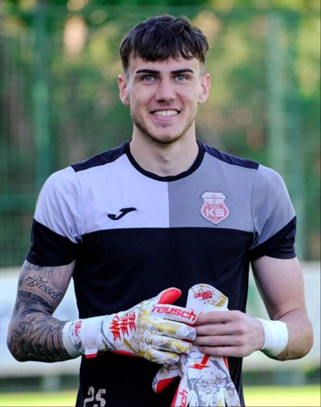 Futbolcu Batıhan Gebecelioğlu trafik kazası geçirdi Futbolcu Batıhan Gebecelioğlu trafik kazası geçirdi - 1. Resim