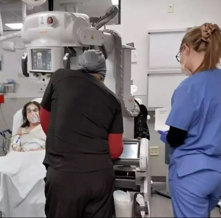 Ölümden dönen Ahu Tuğba'nın kızı anlattı: Doktorları dinlemedi Ölümden dönen Ahu Tuğba'nın kızı anlattı: Doktorları dinlemedi - 1. Resim