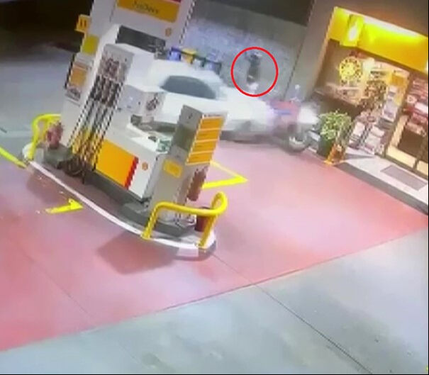 Önce otomobiliyle ezmeye çalıştı, sonra bıçakla kovaladı! Gerçek ortaya çıktı ama iş işten geçmişti - 1. Resim