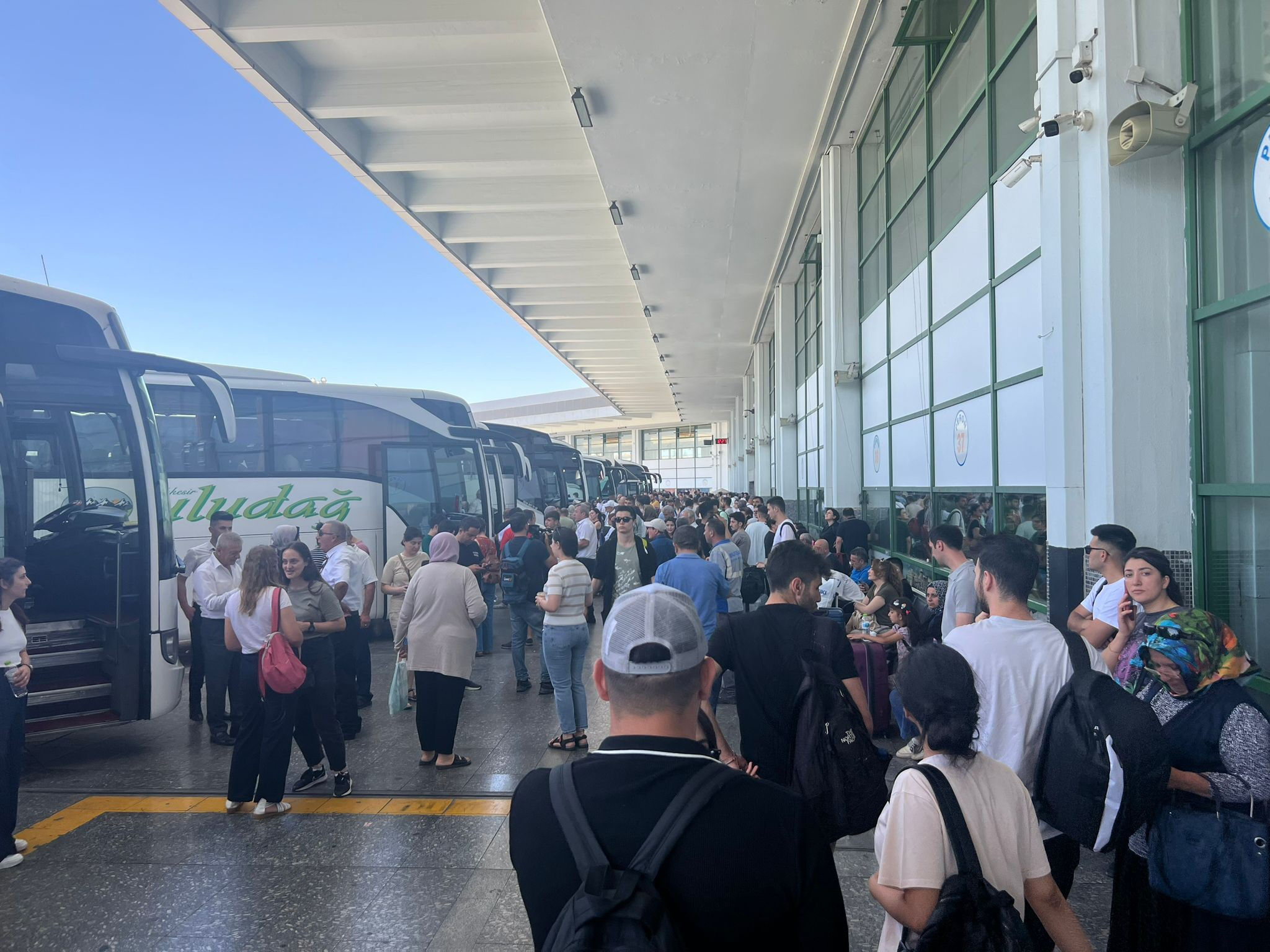Tatilciler dönüş yolunda! İşte trafiğin yoğun ve akıcı olduğu bölgeler... Tatilciler geri dönüş yolunda! İşte trafiğin yoğun ve akıcı olduğu bölgeler... - 4. Resim