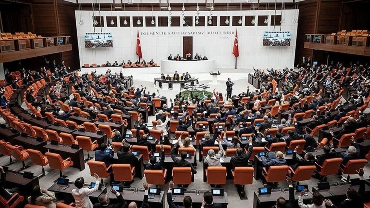 Meclis'in ana gündemi ekonomi̇ paketi̇! Bayram tatili sonrası TBMM'DE  mesai̇ başlıyor | Türkiye Gazetesi