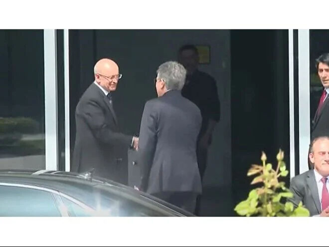 CHP'nin gölge bakanı Yalçın Karatepe'yle Mehmet Şimşek'in görüşmesi 4 saat sürdü CHP'nin gölge bakanı Yalçın Karatepe'yle Mehmet Şimşek'in görüşmesi 4 saat sürdü - 2. Resim