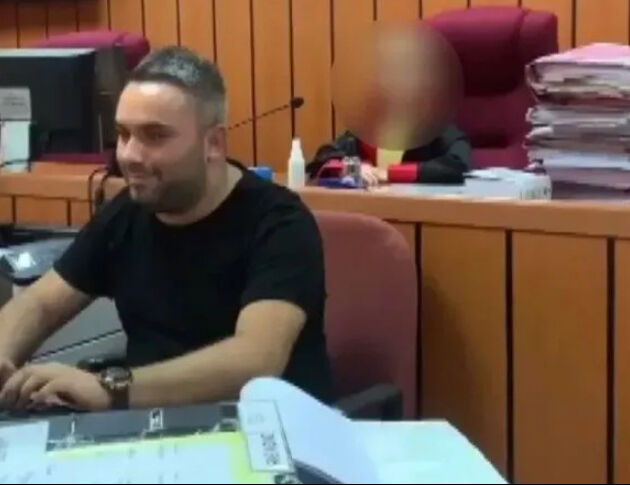 Zabıt katibi Süleyman Demirel'in dolandırıcılıkla suçlandığı duruşmadaki ifadesi herkesi şoke etti Zabıt katibi Süleyman Demirel'in dolandırıcılıkla suçlandığı duruşmadaki ifadesi herkesi şoke etti - 1. Resim