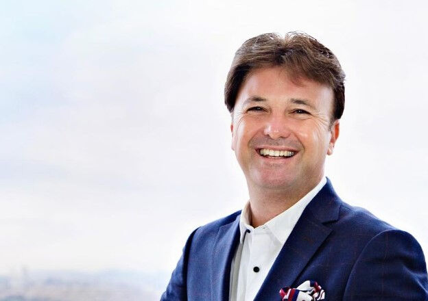 Canlı yayın konuğu Saffet Emre Tonguç, 1966 yılında Çorlu'da doğdu - 1. Resim