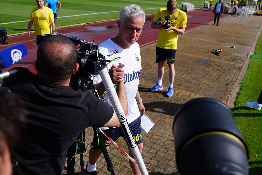 Fenerbahçe’den Ferdi Kadıoğlu’nu isteyen Dortmund’a net mesaj: 30’u getirin alın! Fenerbahçe’den Ferdi Kadıoğlu’nu isteyen Dortmund’a net mesaj: 30’u getirin alın! - 3. Resim