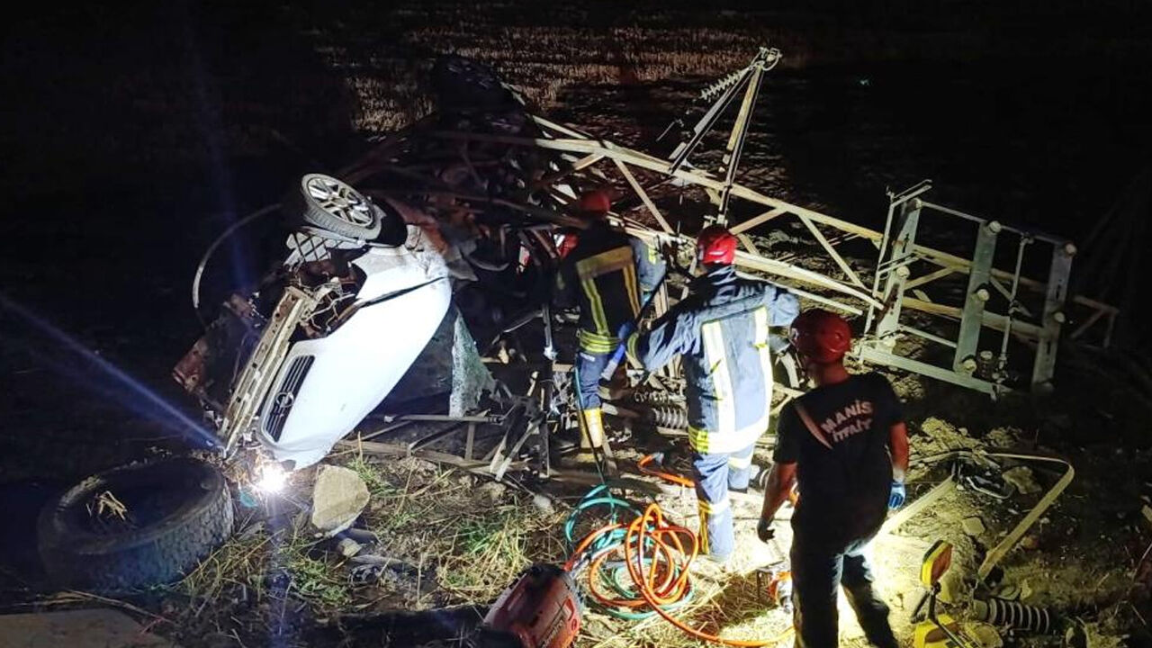Otomobil tarlaya uçtu, 25 yaşındaki genç hayatını kaybetti - 2. Resim