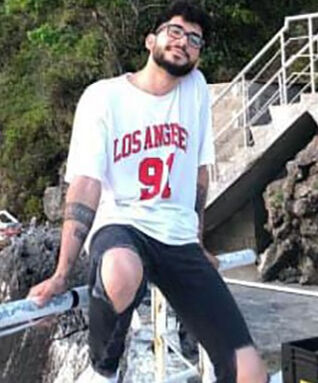 Parkta kanlar içerisinde ceset bulundu! Son mesajı tüyler ürpertti - 1. Resim