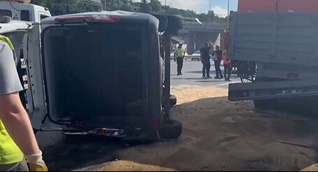 Bahçeşehir kazadan görüntüler gelmeye devam ediyor! 15 araçlık zincirleme kazada 5 yaralı var - 2. Resim