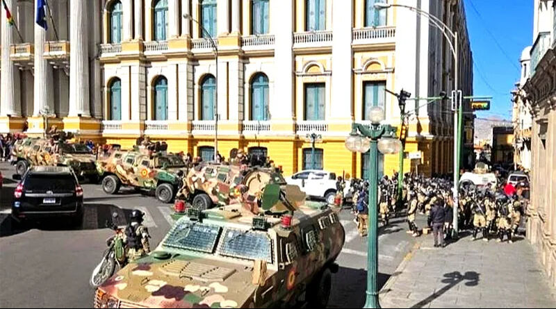 Bolivya'da askeri darbe! Ordu sokağa indi, hükümet sarayı kuşatıldı - 3. Resim