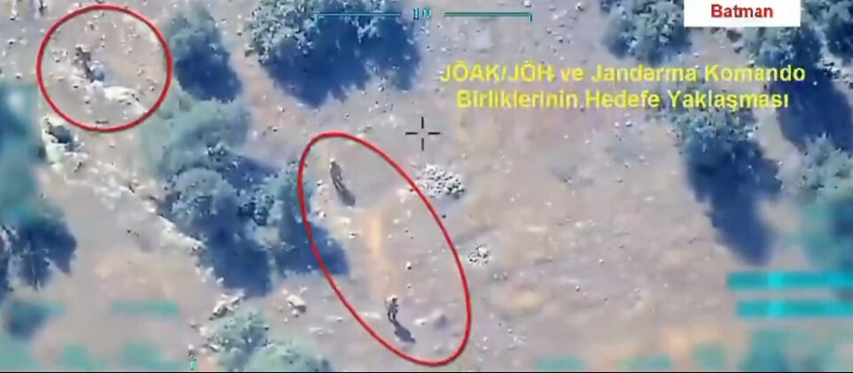 DEM Parti Milletvekili Saliha Aydeniz PKK'lı terörist Sultan Dağ'ın cenaze törenine katıldı DEM Parti Milletvekili Saliha Aydeniz PKK'lı terörist Sultan Dağ'ın cenaze törenine katıldı - 2. Resim