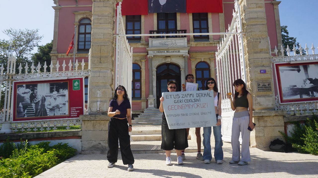Edirne'de ulaşım zammını öğrenciler protesto etti - Gündem