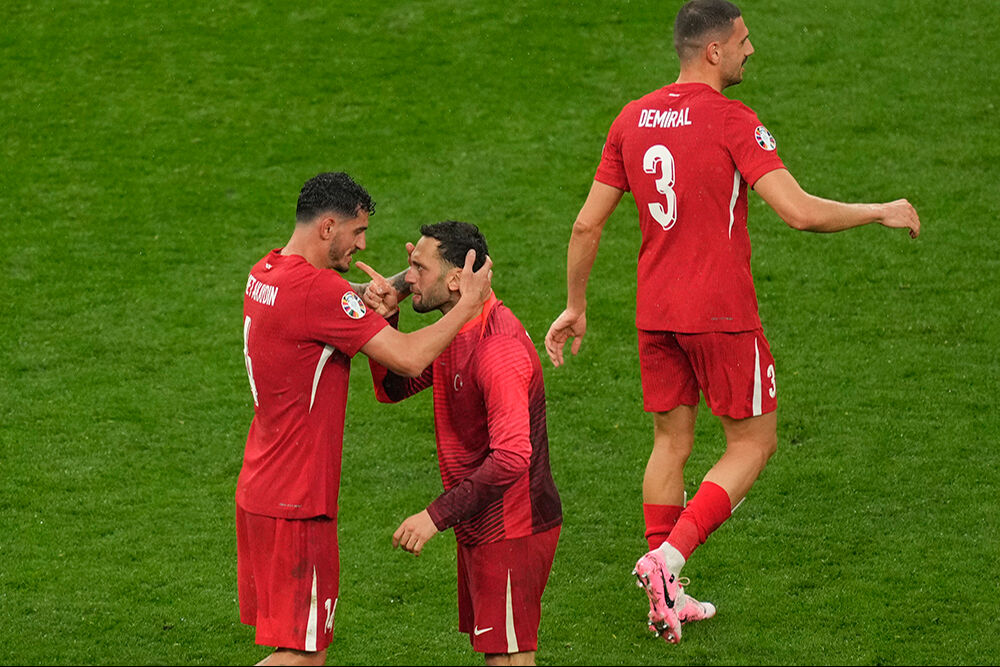 Geç Çekya’yı yık Avusturya’yı... Bir adım ötesi de çeyrek final! - 1. Resim