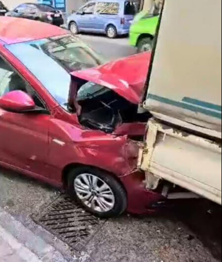 İETT otobüsü 4 araçlık kazaya neden oldu! Şoför hakkında şoke eden iddia - 4. Resim