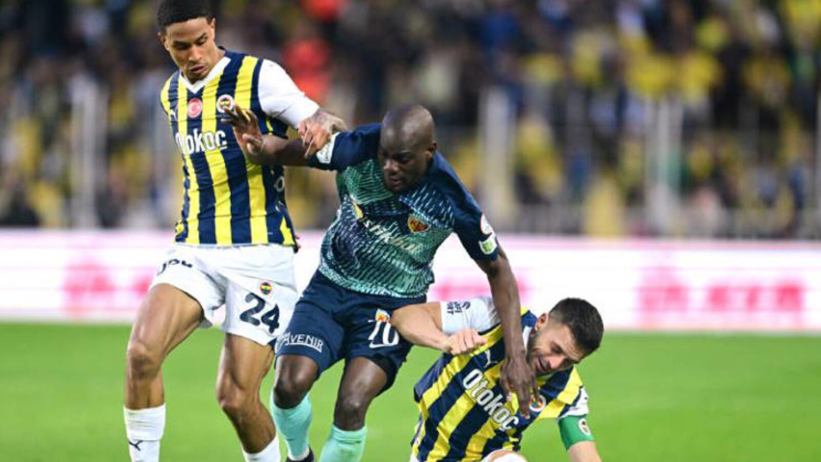 Napoli'nin Jayden Oosterwolde ısrarı sürüyor! Fenerbahçe'nin isteyeceği bonservis belli oldu Napoli'nin Jayden Oosterwolde ısrarı sürüyor! Fenerbahçe'nin isteyeceği bonservis belli oldu - 2. Resim