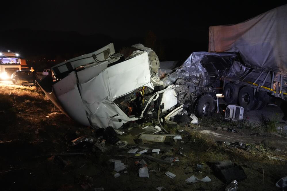 Niğde'de katliam gibi kaza! Bir aile yok oldu, çok sayıda yaralı var - 4. Resim