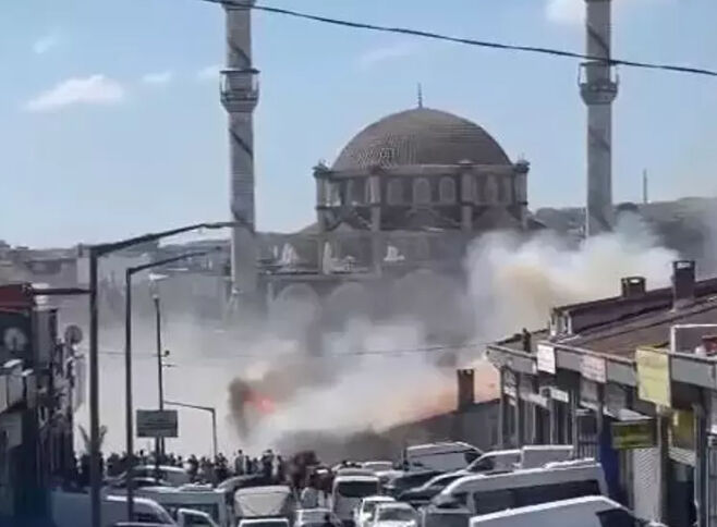 Sultangazi Sanko Sanayi Sitesi'ndeki iş yerinde korkutan yangın - 2. Resim