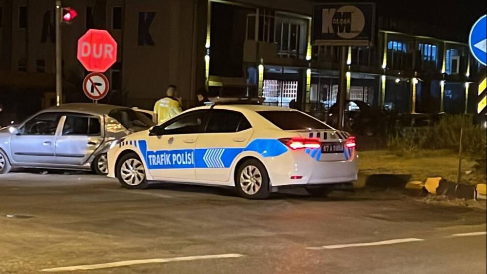 Zonguldak'ta yolcu otobüsü otomobille çarpıştı, yaralılar var - 2. Resim