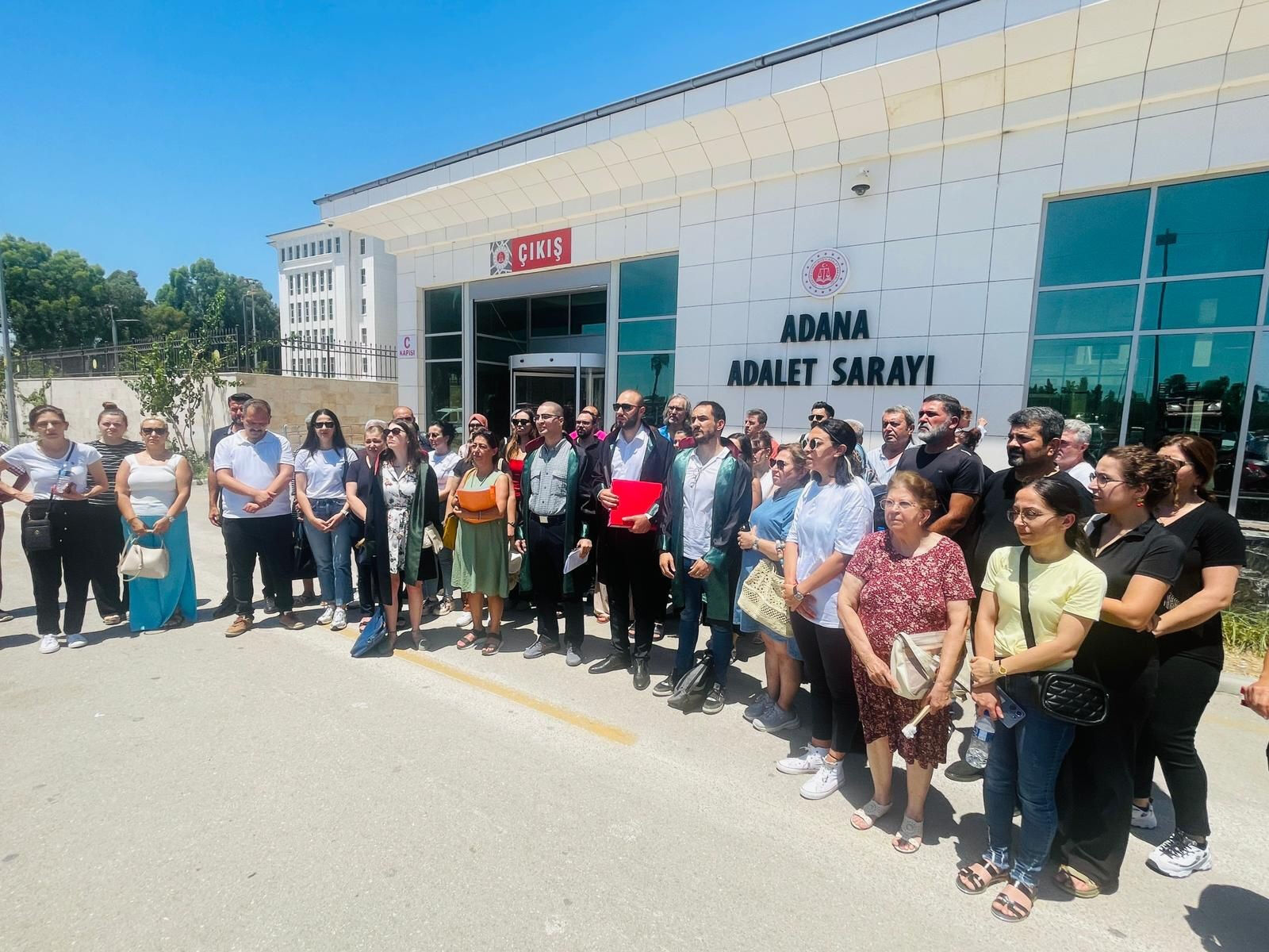 96 kişiye mezar olan Alpargün Apartmanı'nın müteahhidi ağlayarak savunma yaptı: Hastayım tahliye edin - 1. Resim