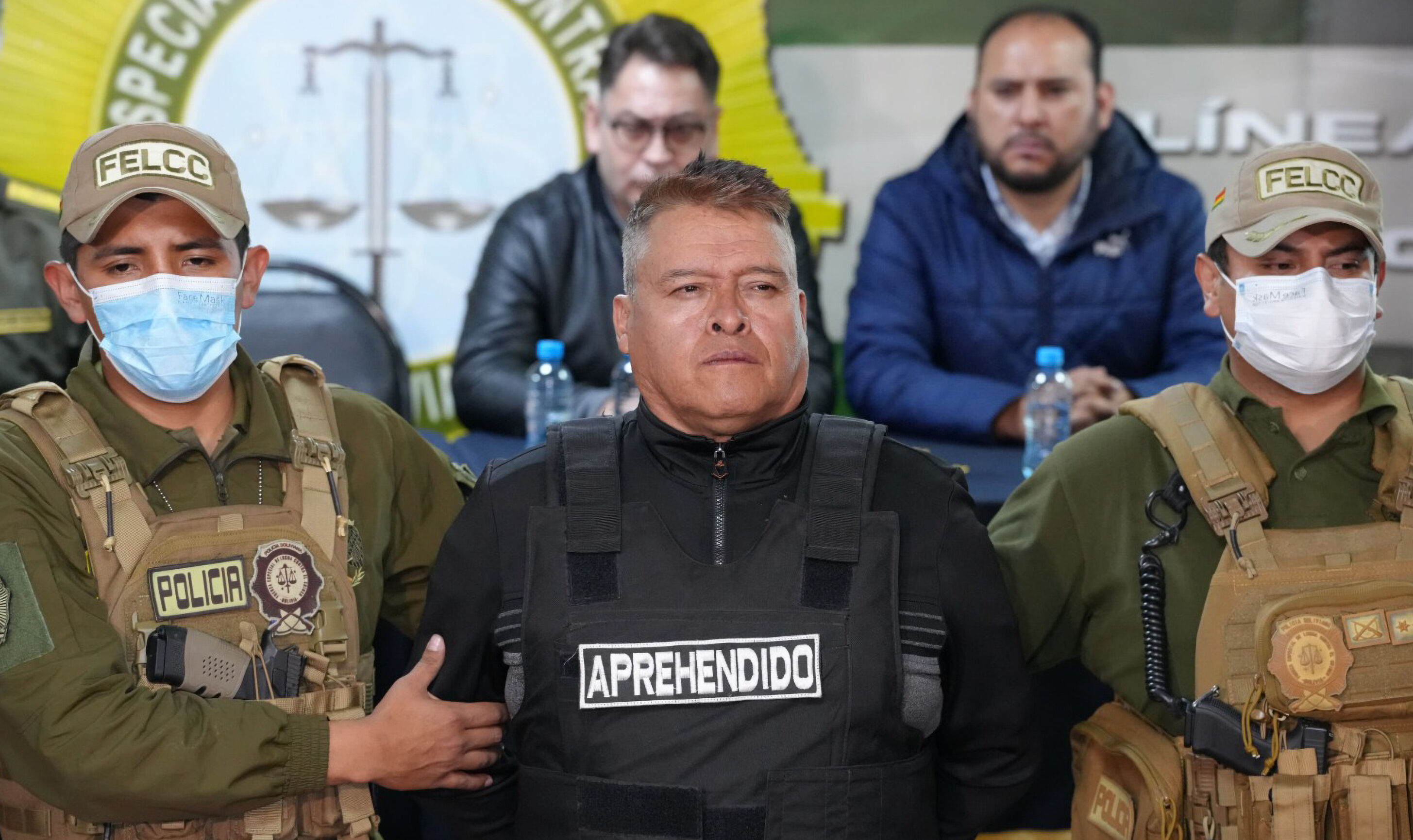 Bolivya yangın yeri! Darbeci komutanla devlet başkanı yüz yüze geldi Bolivya yangın yeri! Darbeci komutanla devlet başkanı yüz yüze geldi - 2. Resim