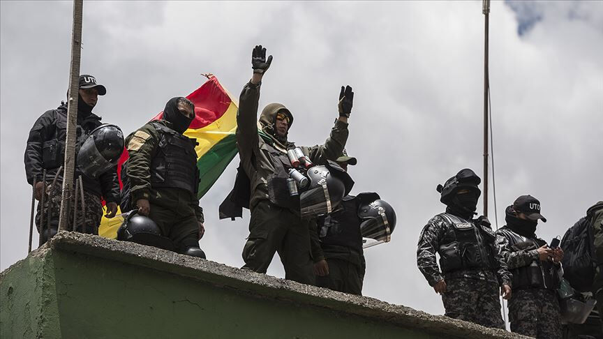 Bolivya'da darbe girişimi! Ordu sarayı kuşattı, halk meydanlara çağrıldı - 7. Resim