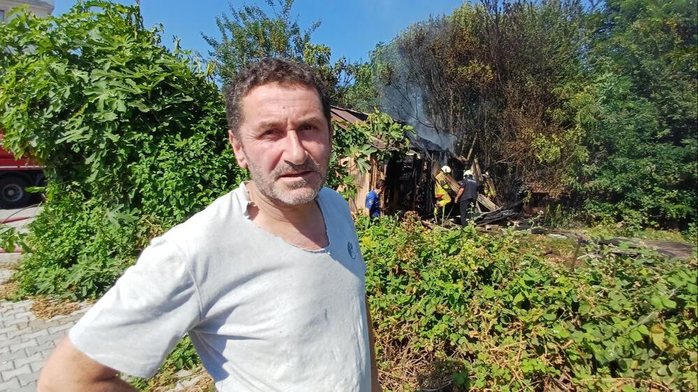 Düzce'de 40 yıldır güvercin besleyen Murat Deviren barakada çıkan yangınla kahroldu - 4. Resim
