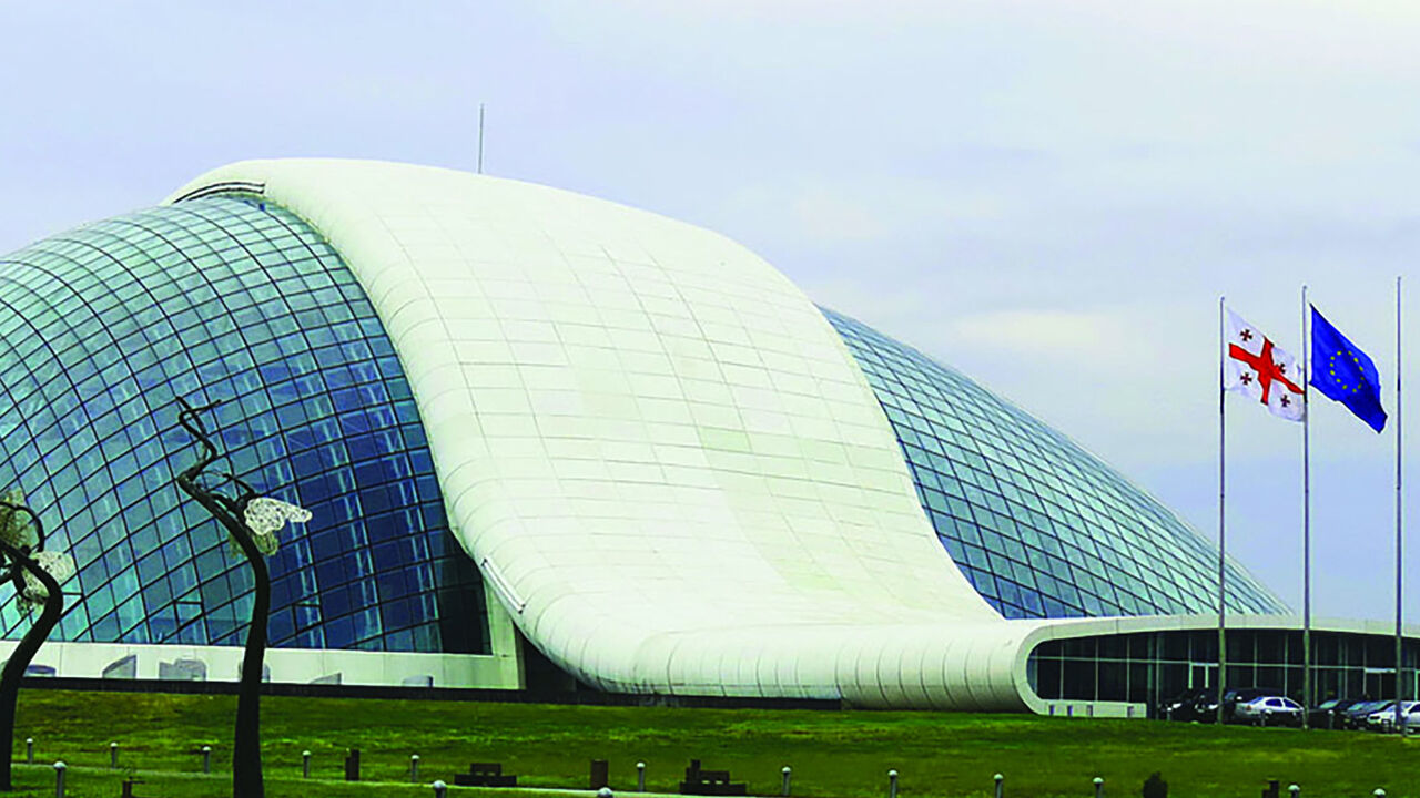 Gürcistan'da LGBT'ye yasa tasarısıyla kısıtlama getirildi Gürcistan'da LGBT'ye yasa tasarısıyla kısıtlama getirildi - 1. Resim