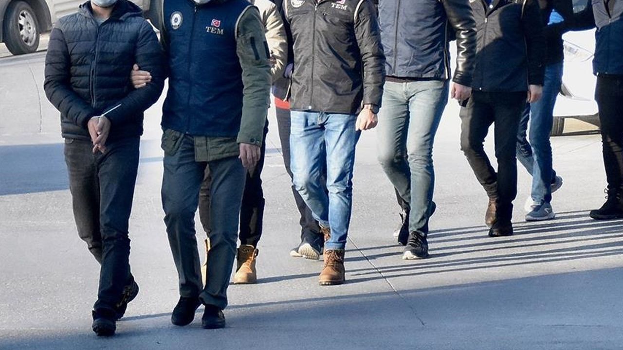 İstanbul'da suç örgütüne yapılan operasyon 15 kişi gözaltına alındı - Gündem