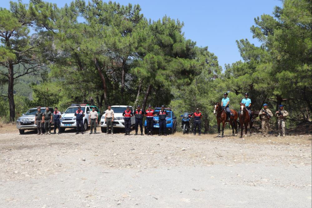 Jandarma Antalya'da orman yangınlarına karşı devriye atıyor - 1. Resim