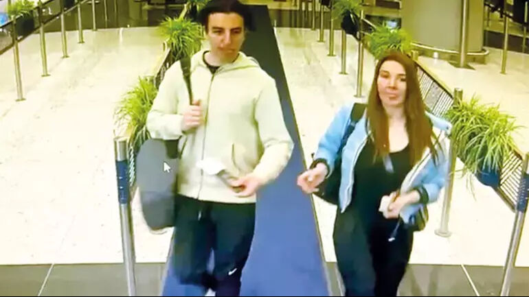 106 günlük firarı sona eren Timur Cihantimur: Anne sende de kelepçe var mı? 106 günlük firarı sona eren Timur Cihantimur: Anne sende de kelepçe var mı? - 3. Resim