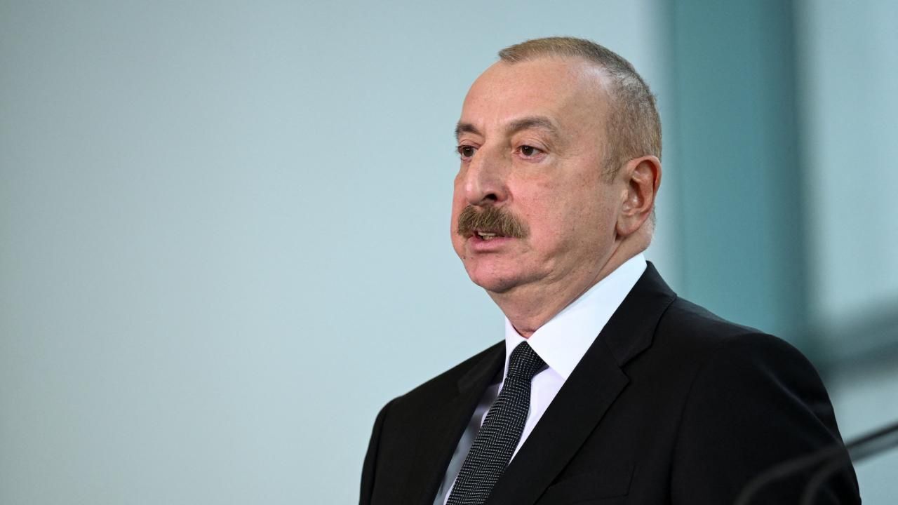 Aliyev, Milli Meclisi feshetti: Azerbaycan 1 Eylül&#039;de seçime gidecek