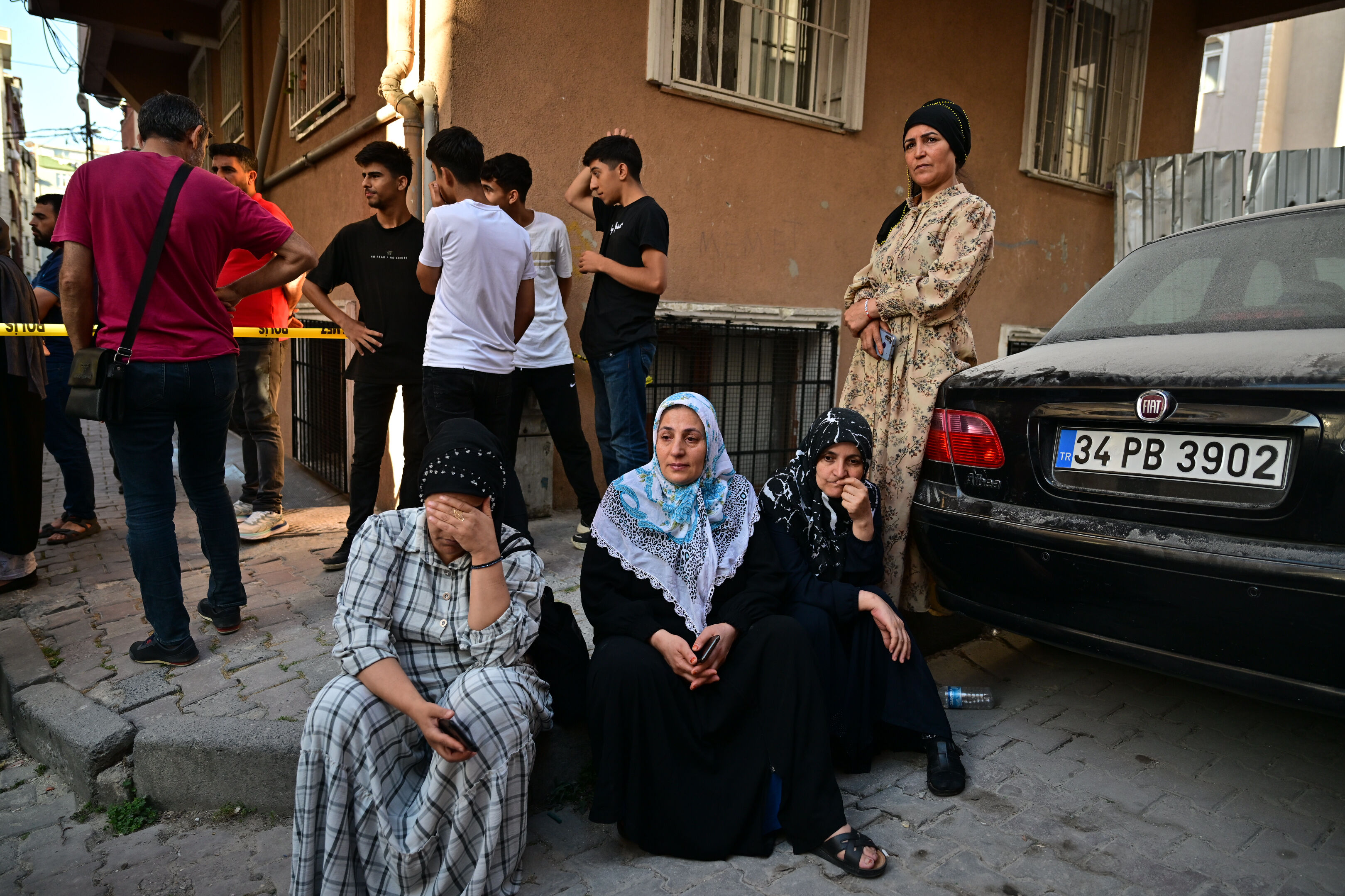 Bahçelievler'de iki bina arası ölüm! 14 bin liralık 'mezar' kiralamış - 1. Resim