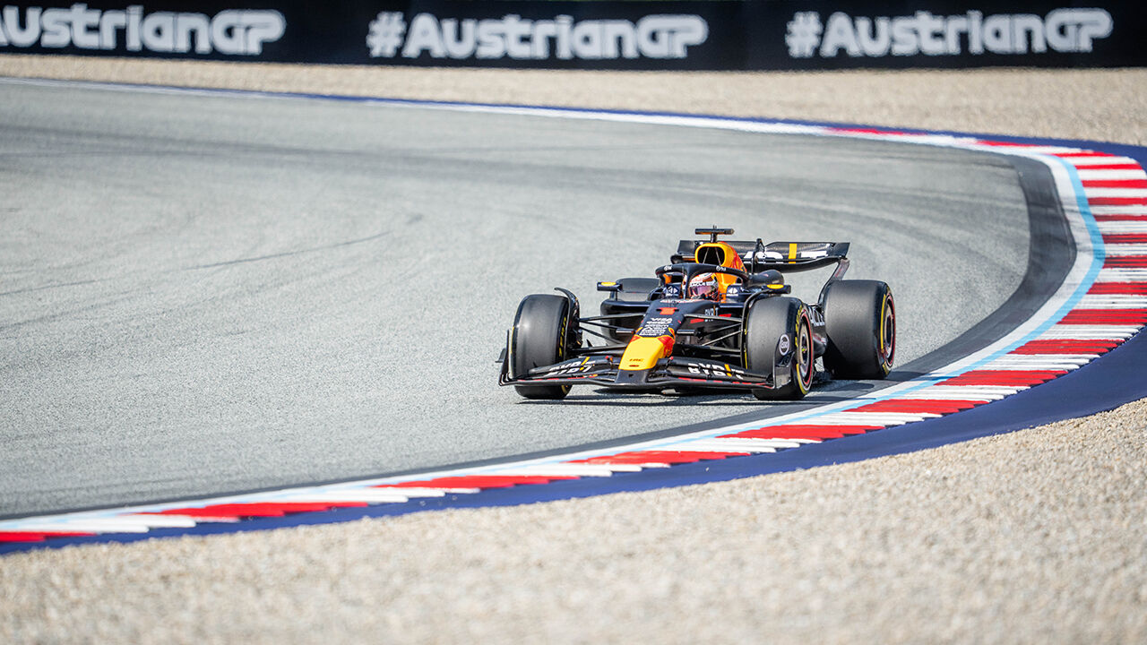 Formula 1 Avusturya Grand Prix'i ele turunda Verstappen Lando Norris'i 0.093 saniye ile geçti - 1. Resim