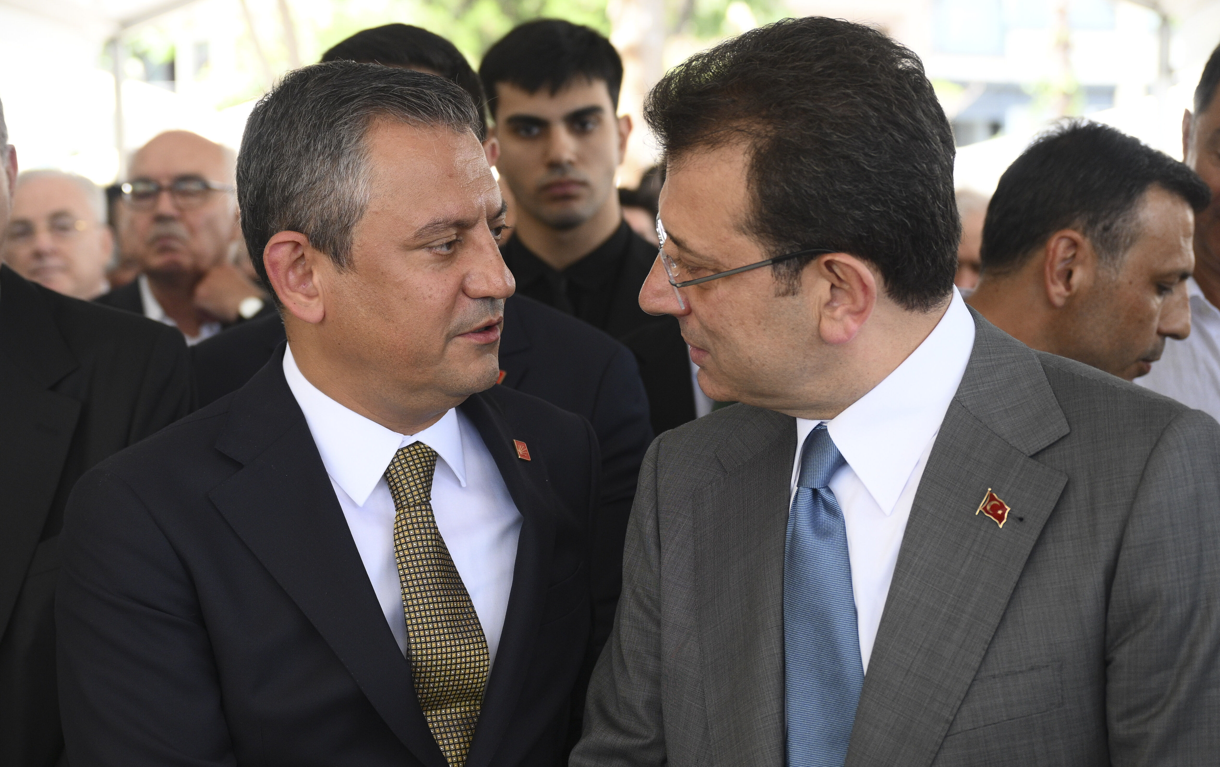 İş ve siyaset dünyasını bir araya getiren cenaze! Can Kıraç son yolculuğuna uğurlandı - 2. Resim