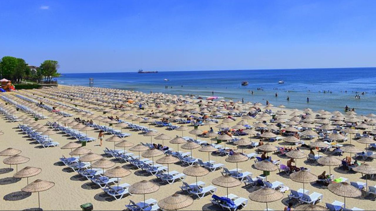 İstanbul ücretsiz halk plajları Anadolu ve Avrupa yakasında sizlere keyifli anlar sunuyor! Size en yakın gidilecek rahat yüzebileceğiniz denizi keşfedin