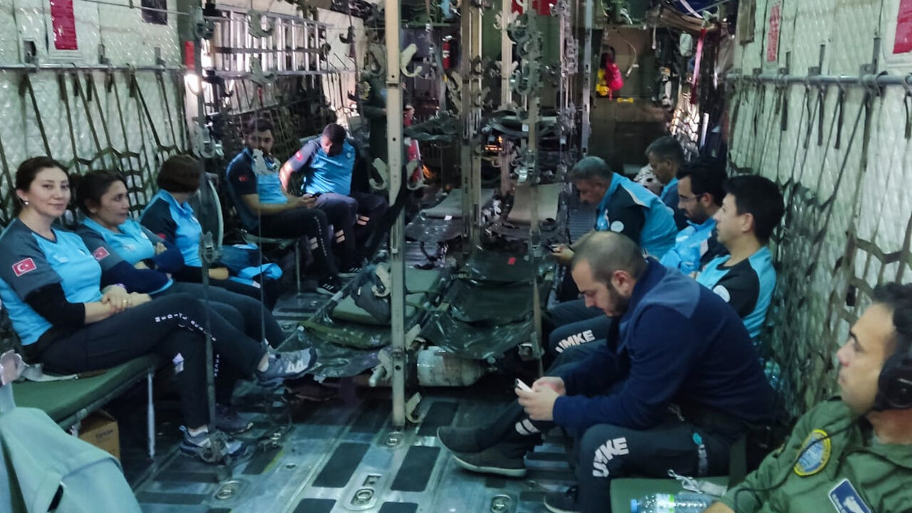 Mekke ve Cidde'deki hastanelerde yatan 13 Türk ve 6 refakatçi Türkiye'ye getirilecek Mekke ve Cidde'dekl hastanelerde yatan 13 Türk ve 6 refakatçi Türkiye'ye getirilecek - 1. Resim