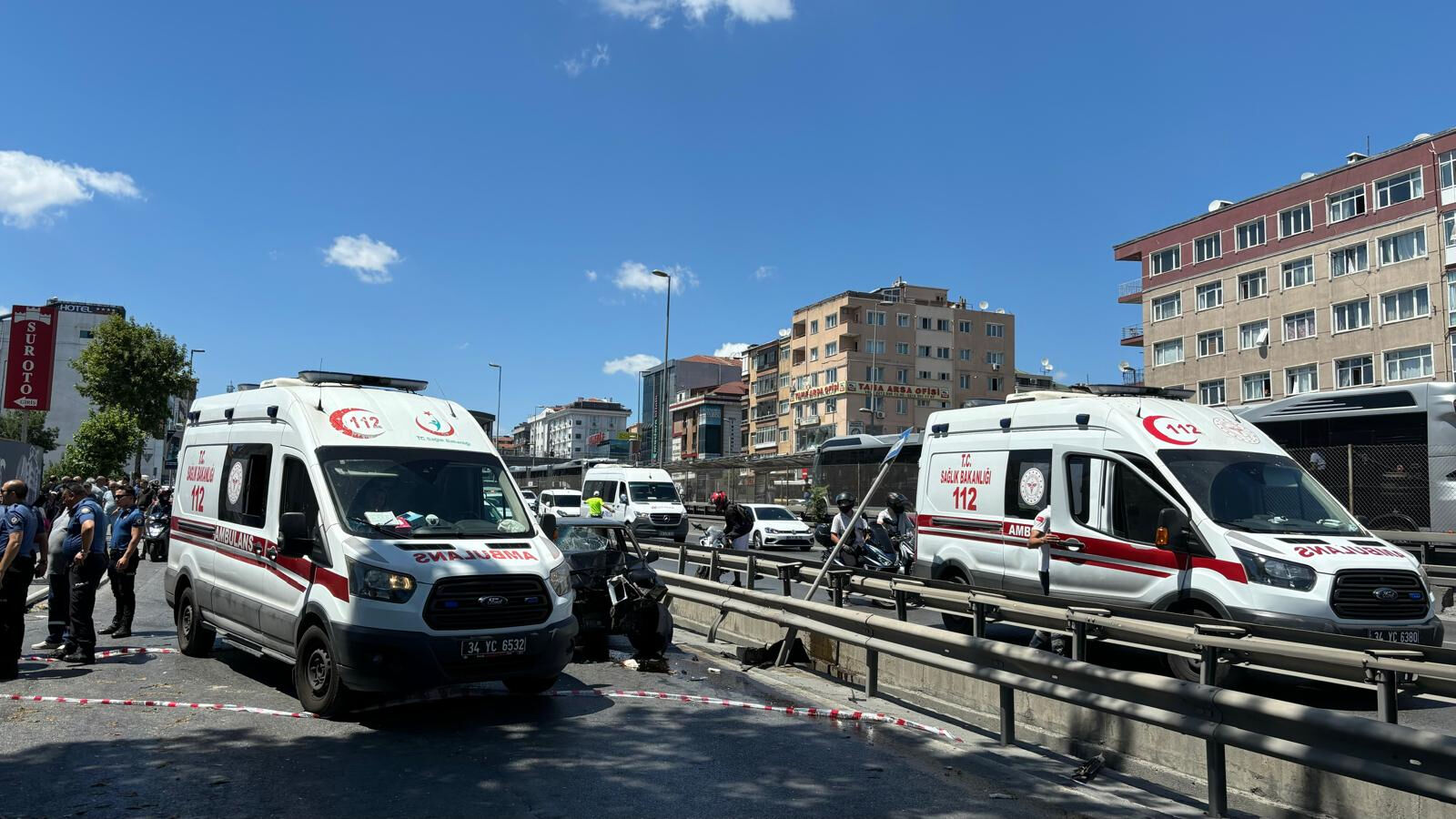 Avcılar'da feci olay: Trafik kazasında devrilen elektrik direği beş yayayı ezdi - 2. Resim