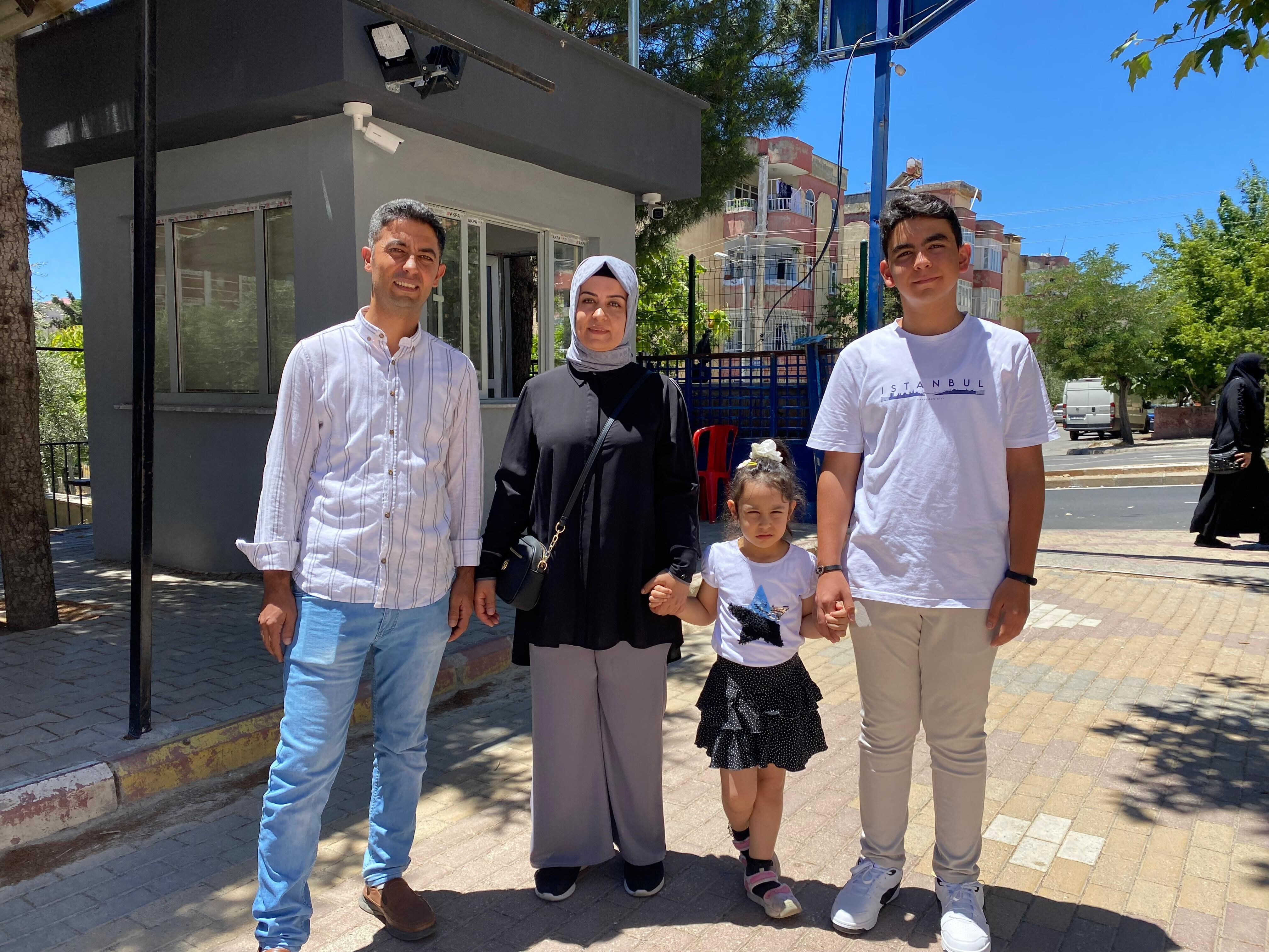 Kahramanmaraş depreminde Ebrar Sitesi'nden kurtulan Efe Talha Palabıyık, LGS’de 1. oldu - 1. Resim