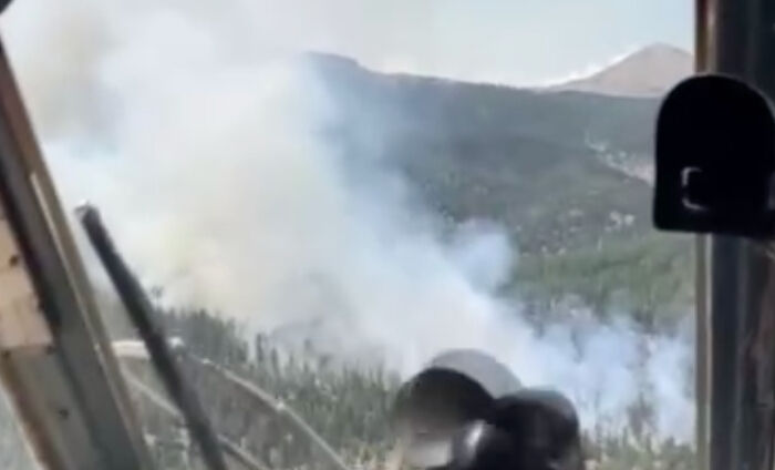 Karaman’ın Ermenek ilçesindeki yangın ormanlık alana sıçradı - 1. Resim