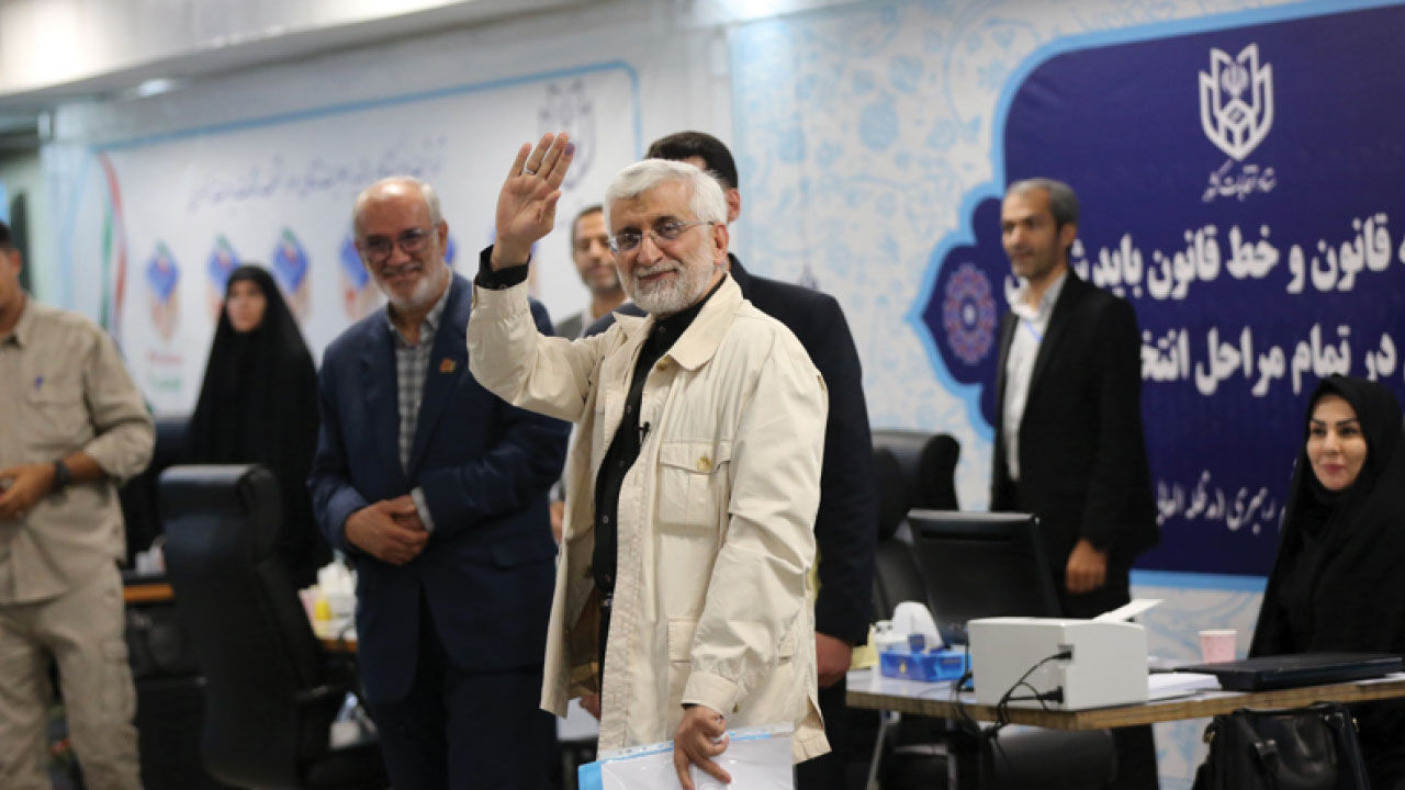 İran'da Celili ya da Pezeşkiyan'ın cumhurbaşkanı olması durumunda siyasi otorite nasıl etkilenecek? İran bundan sonra nasıl bir yol izleyecek? İran'da Celili ya da Pezeşkiyan'ın cumhurbaşkanı olması durumunda siyasi otorite nasıl etkilenecek? İran bundan sonra nasıl bir yol izleyecek? - 6. Resim