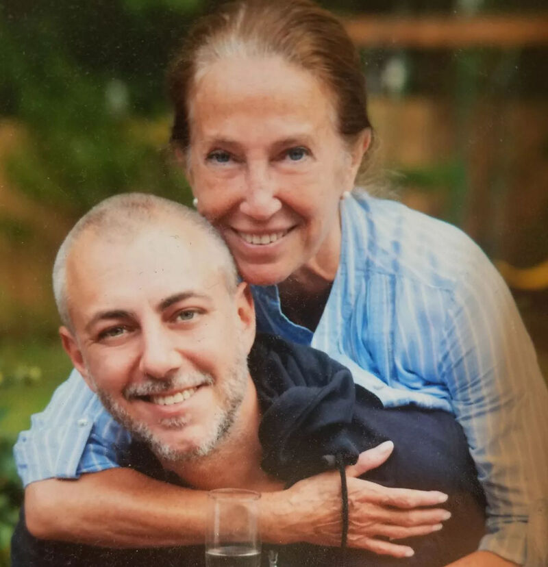 4 ay önce eşi Tolga Savacı'yı toprağa vermişti! Nermin Bezmen yoğun bakımdaki oğlu için dua istedi 4 ay önce eşi Tolga Savacı'yı toprağa vermişti: Nermin Bezmen yoğun bakımdaki oğlu için dua istedi - 1. Resim